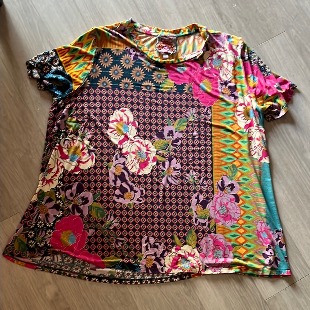 Johnny Was Graphic Short Sleeve T-Shirt
